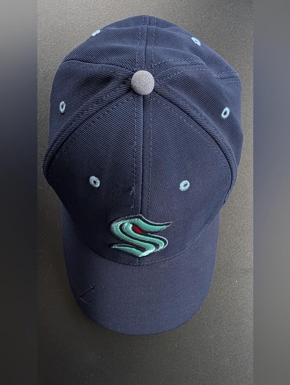 Authentic American Needle NHL Seattle Kraken Fitted Hat Cap Navy/Blue – Size S/M